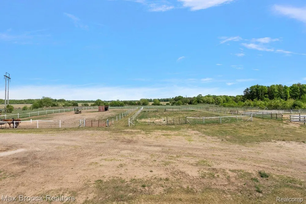 8580 Silver Creek Road Whitehall Township, MI 49461