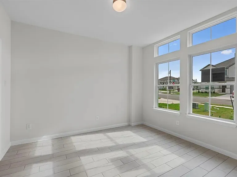 128 Comet Pointe Drive Georgetown, TX 78628