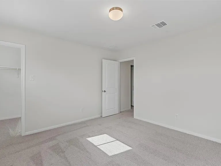 128 Comet Pointe Drive Georgetown, TX 78628