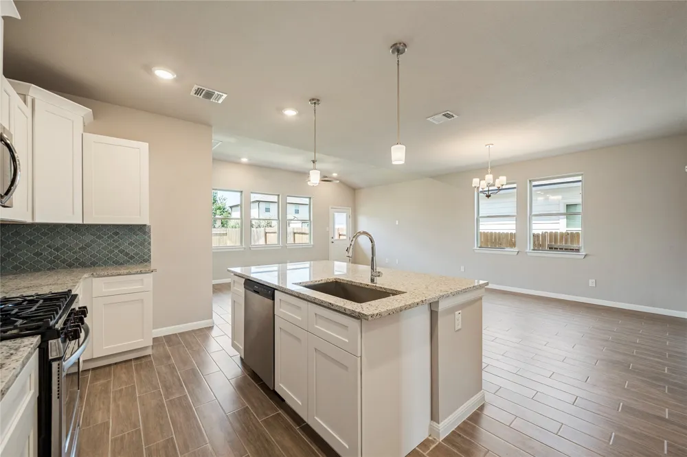 128 Comet Pointe Drive Georgetown, TX 78628