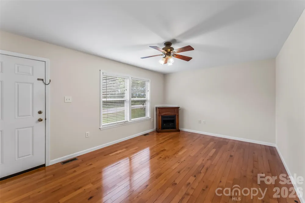 2610 Bear Creek Road Marshall, NC 28753