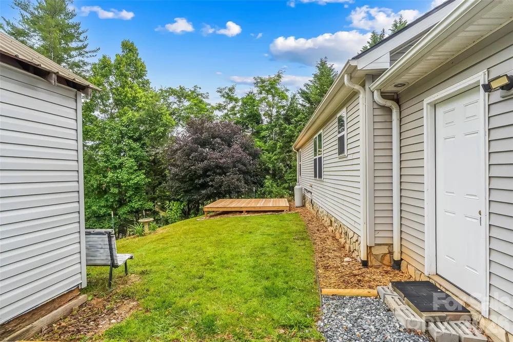2610 Bear Creek Road Marshall, NC 28753