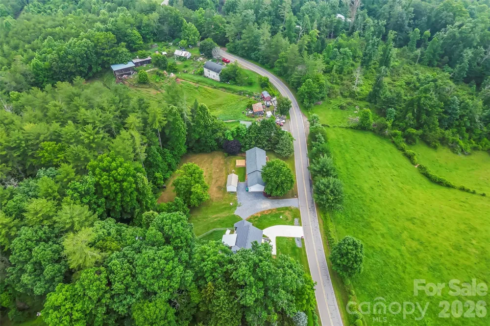 2610 Bear Creek Road Marshall, NC 28753