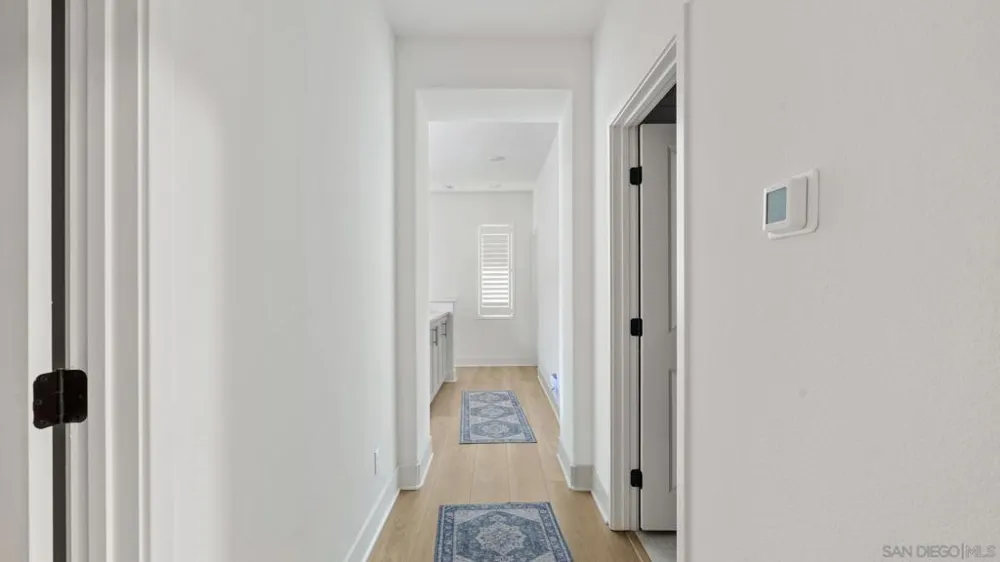 15681 Rennyson Way San Diego, CA 92127