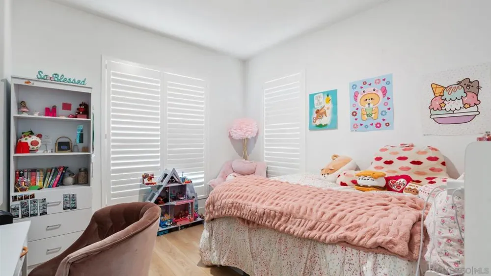 15681 Rennyson Way San Diego, CA 92127