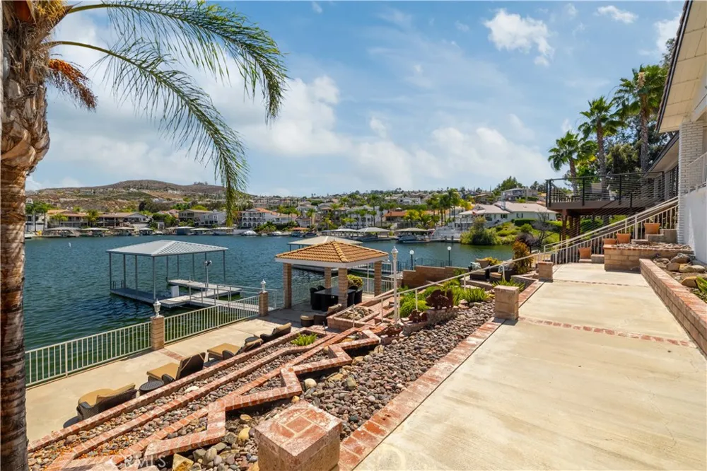 30238 Longhorn Canyon Lake, CA 92587