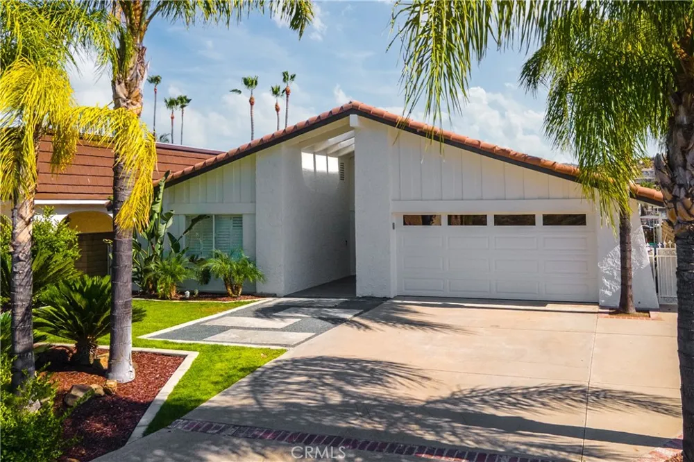 30238 Longhorn Canyon Lake, CA 92587