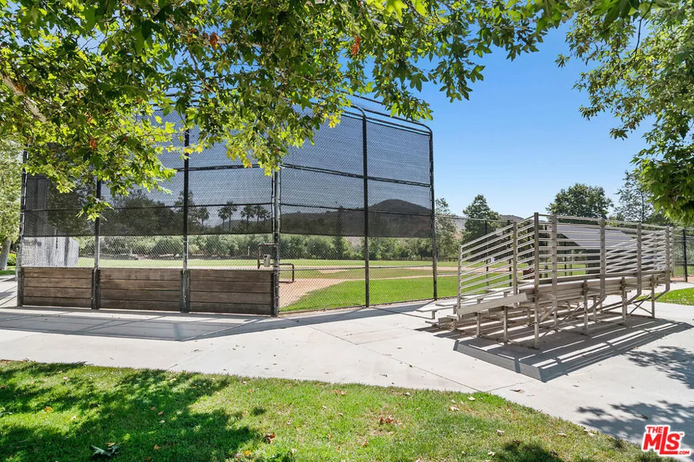 5322 Colodny Drive #9 Agoura Hills, CA 91301