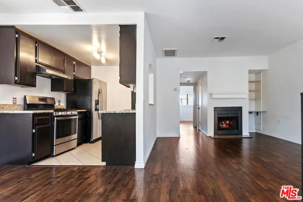5322 Colodny Drive #9 Agoura Hills, CA 91301