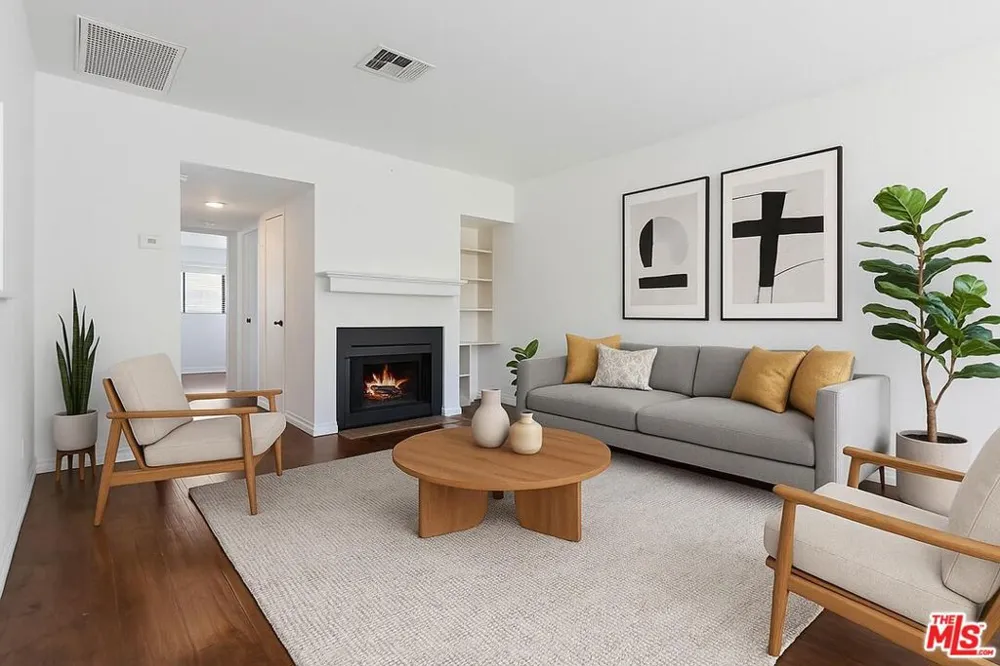 5322 Colodny Drive #9 Agoura Hills, CA 91301