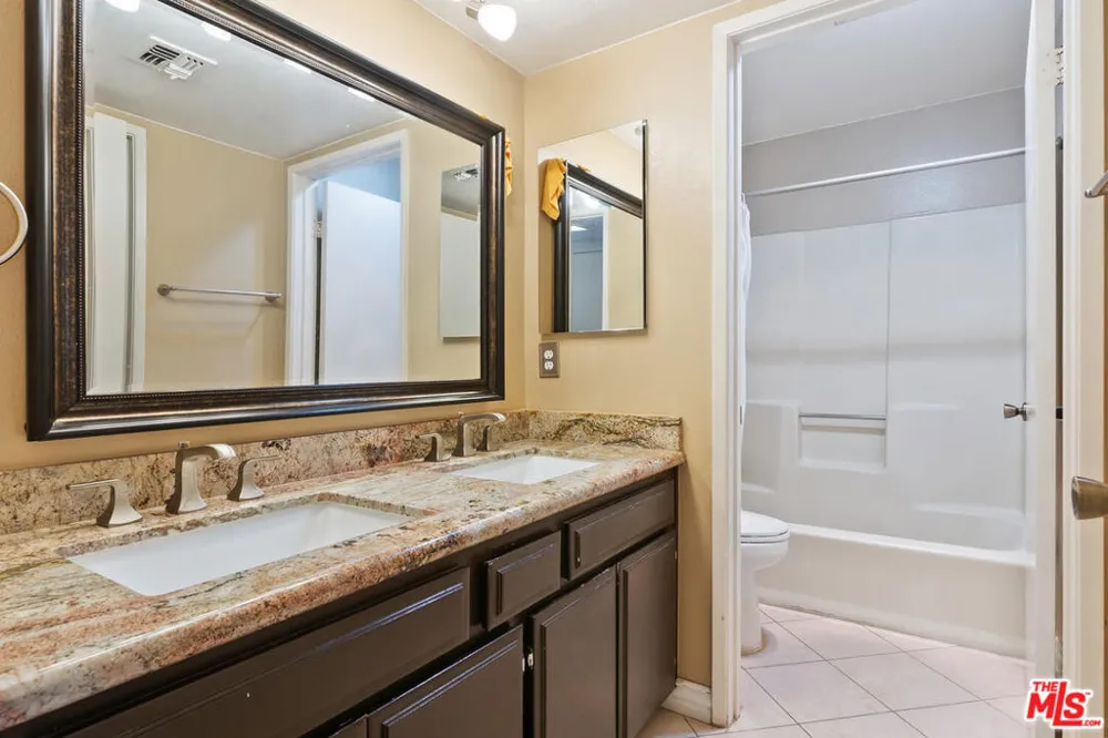 5322 Colodny Drive #9 Agoura Hills, CA 91301