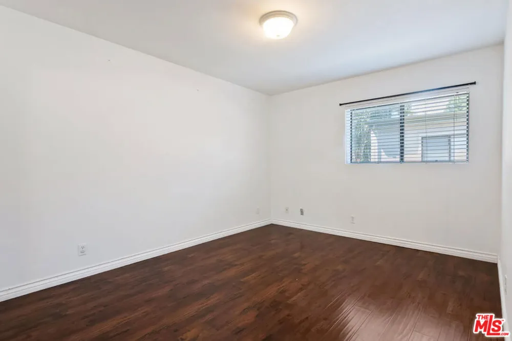 5322 Colodny Drive #9 Agoura Hills, CA 91301