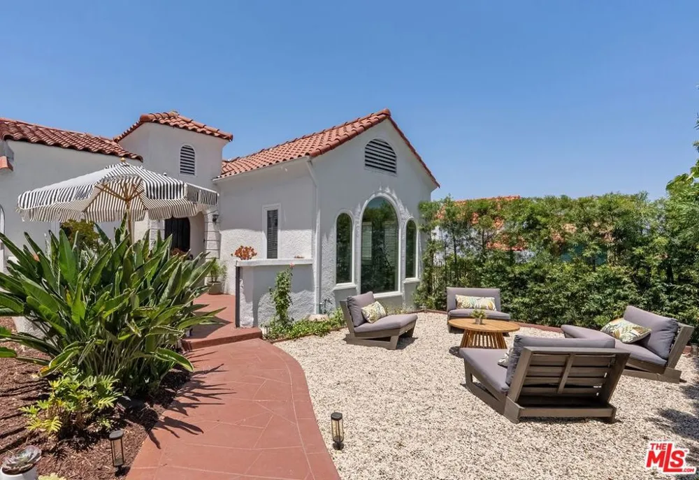 1843 S Highland Avenue