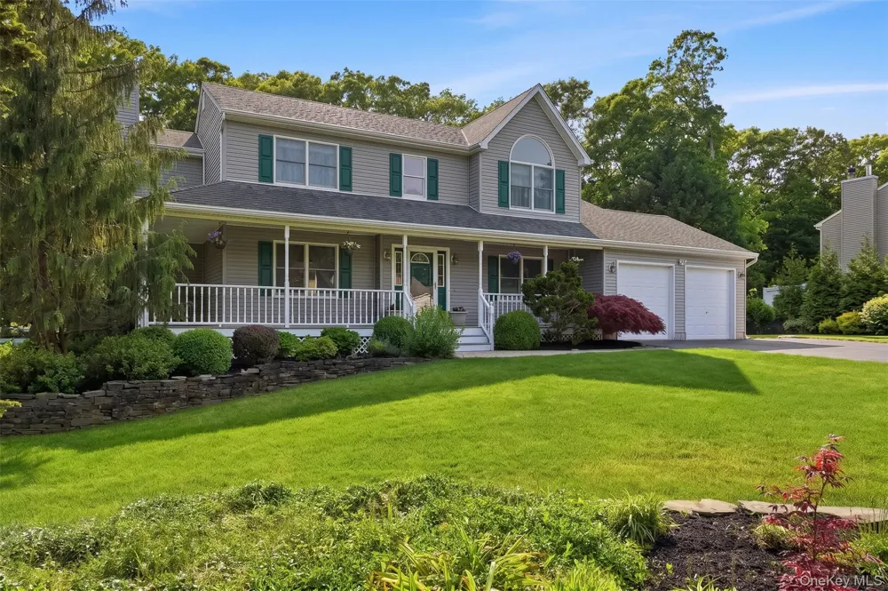 77 Woods Road Baiting Hollow, NY 11933