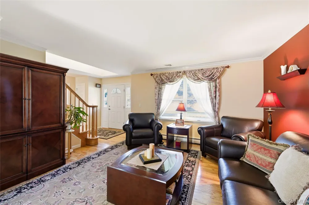 77 Woods Road Baiting Hollow, NY 11933
