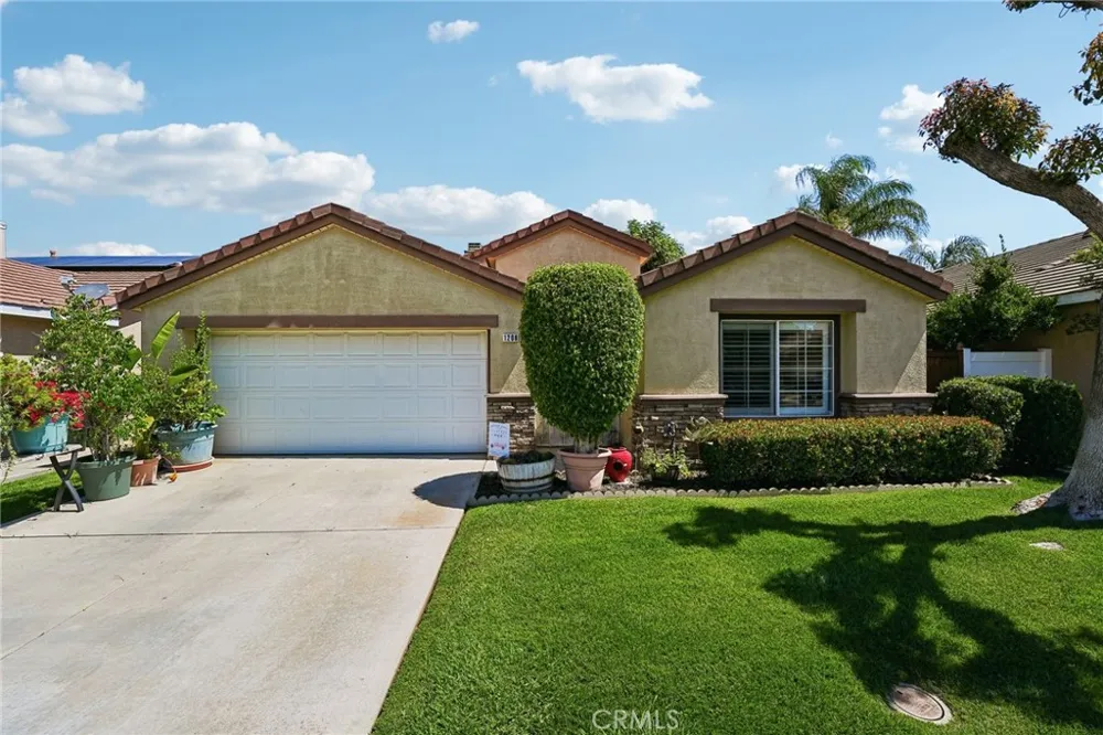 1208 Autumnwood Ln