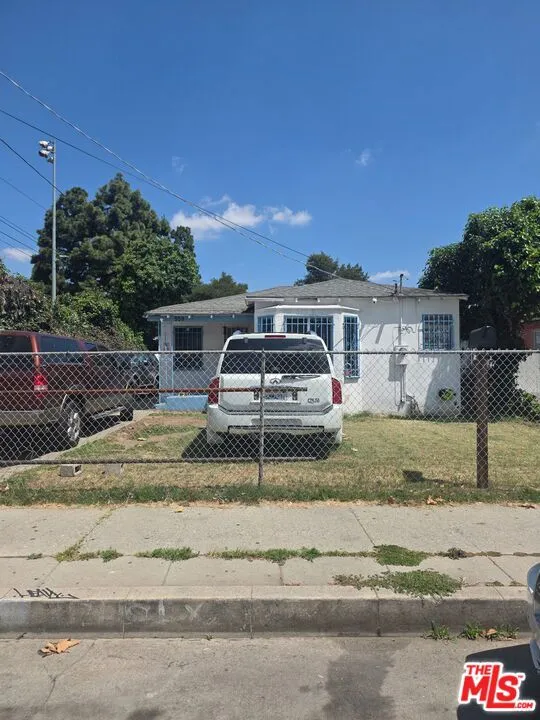 559 W 90th Street