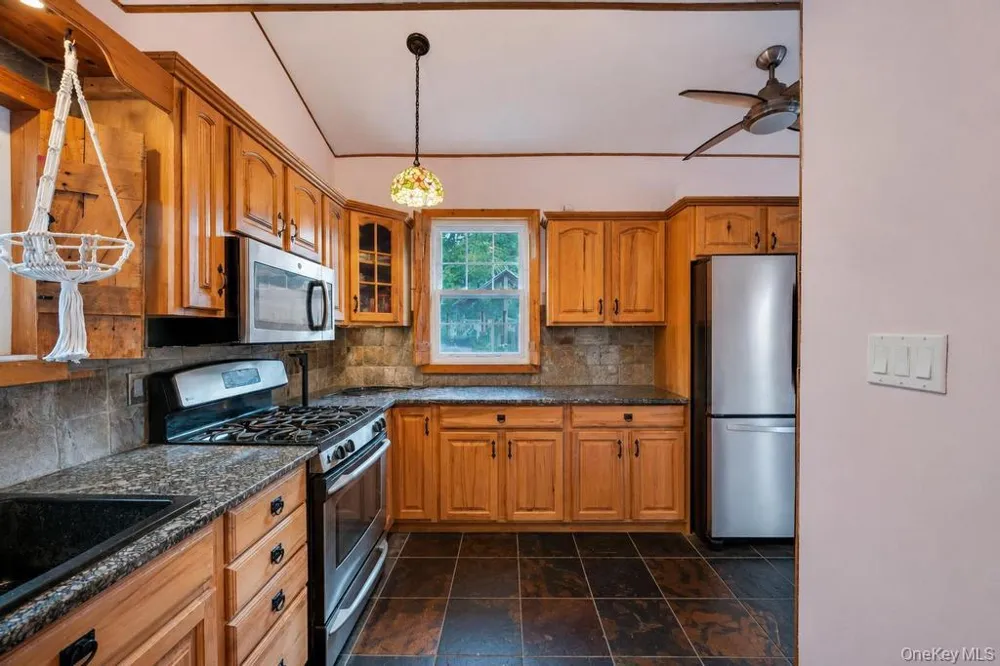 65 Bixley Heath Lynbrook, NY 11563