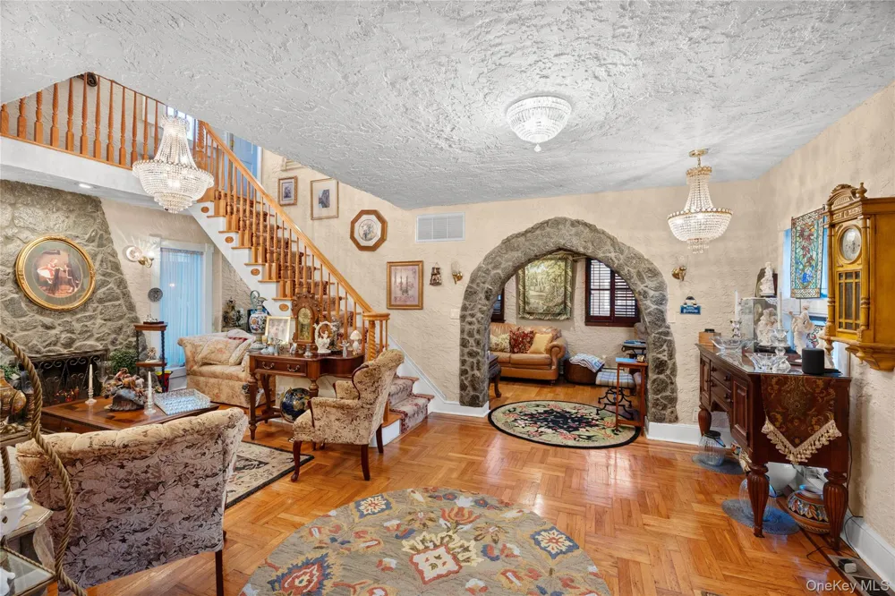 315 Wynsum Avenue Merrick, NY 11566