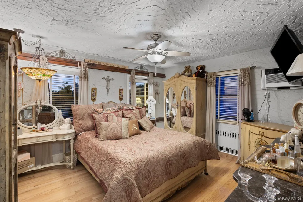 315 Wynsum Avenue Merrick, NY 11566