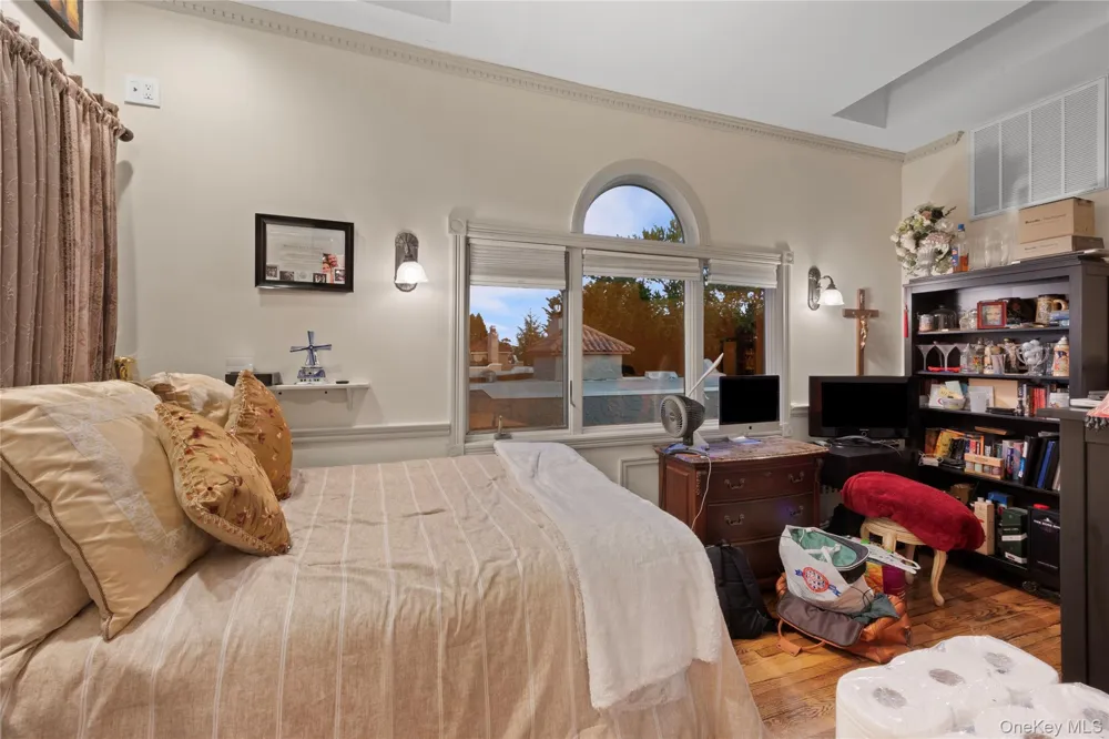 315 Wynsum Avenue Merrick, NY 11566