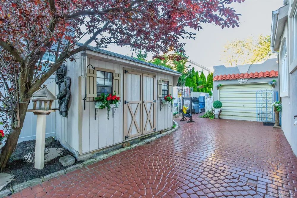 315 Wynsum Avenue Merrick, NY 11566