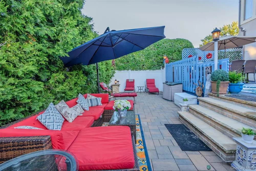 315 Wynsum Avenue Merrick, NY 11566