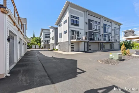 621 Fairview Avenue NE #1