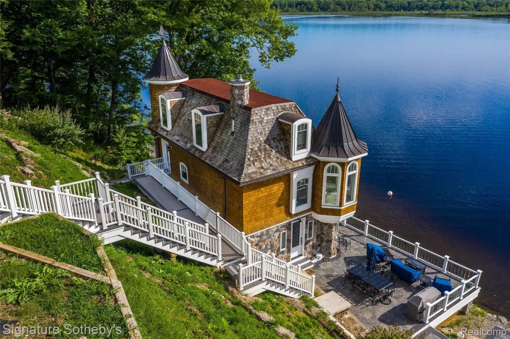 14625 Edgewater Drive Lyndon Township, MI 48137