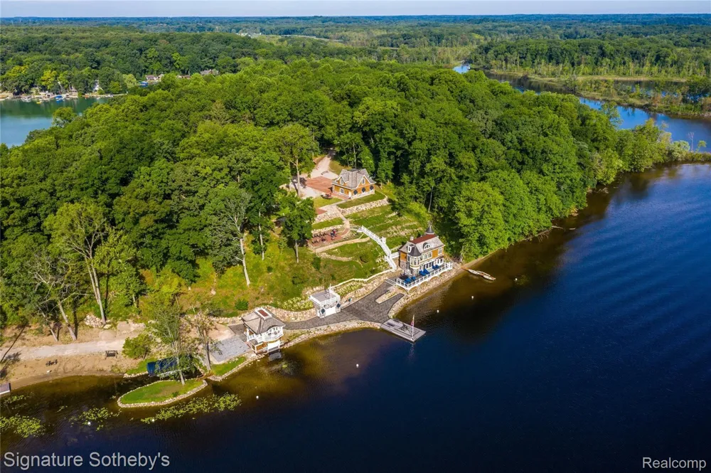 14625 Edgewater Drive Lyndon Township, MI 48137