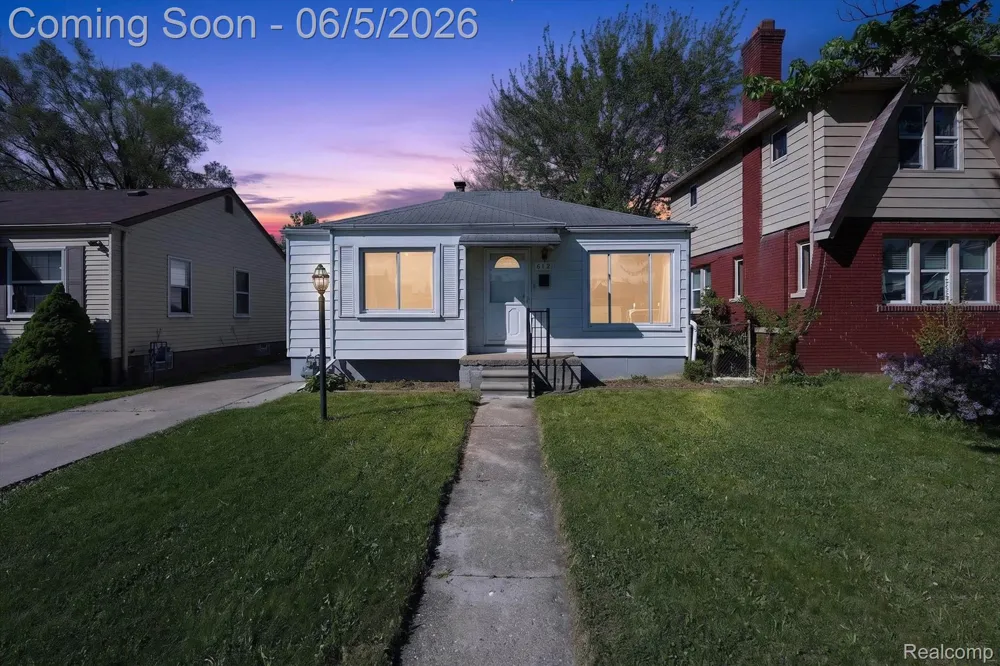 612 Mayflower Avenue Lincoln Park City, MI 48146