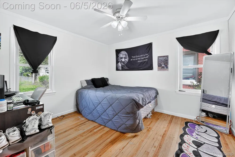 612 Mayflower Avenue Lincoln Park City, MI 48146
