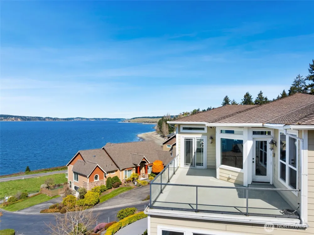 2318 Sunnyside Heights Drive Steilacoom, WA 98388