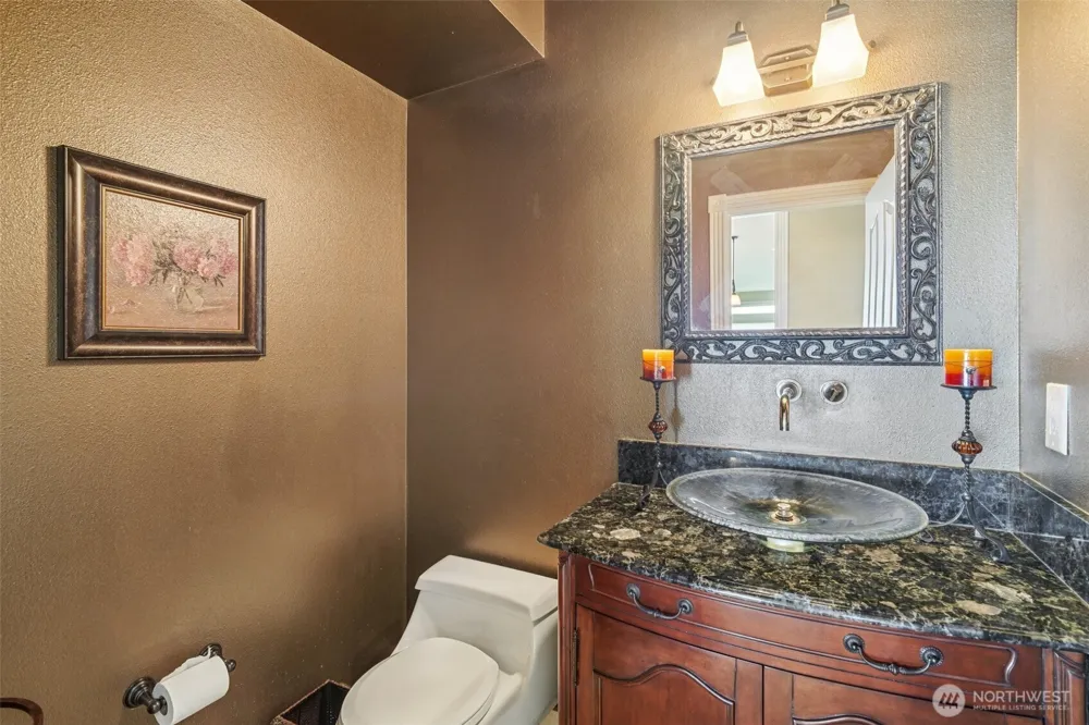 2318 Sunnyside Heights Drive Steilacoom, WA 98388