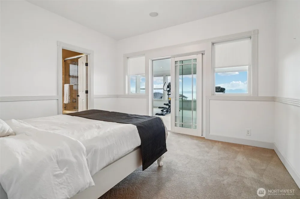 2318 Sunnyside Heights Drive Steilacoom, WA 98388