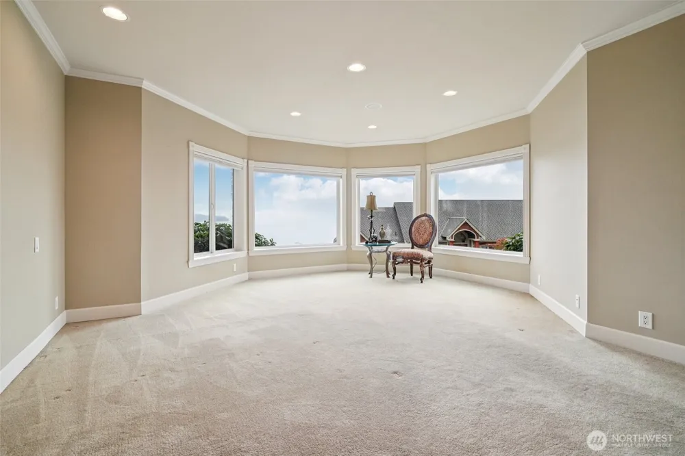 2318 Sunnyside Heights Drive Steilacoom, WA 98388