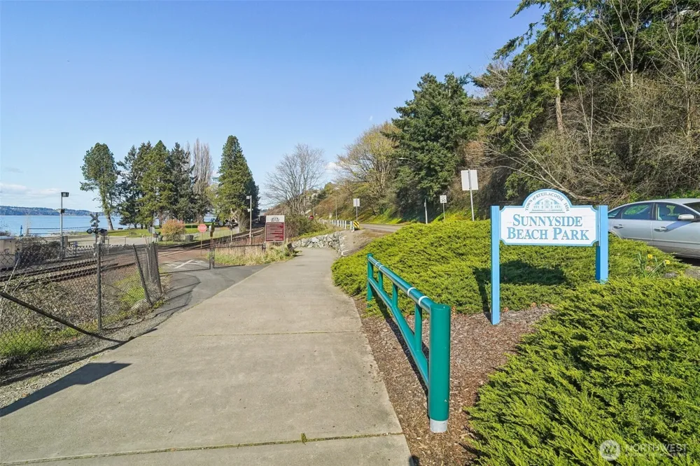 2318 Sunnyside Heights Drive Steilacoom, WA 98388