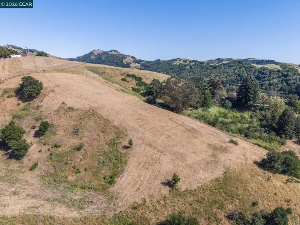 1966 Joseph Dr Moraga, CA 94556