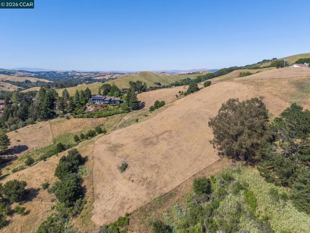1966 Joseph Dr Moraga, CA 94556