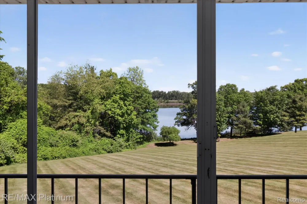 5980 Alan Drive #8 Brighton Township, MI 48116