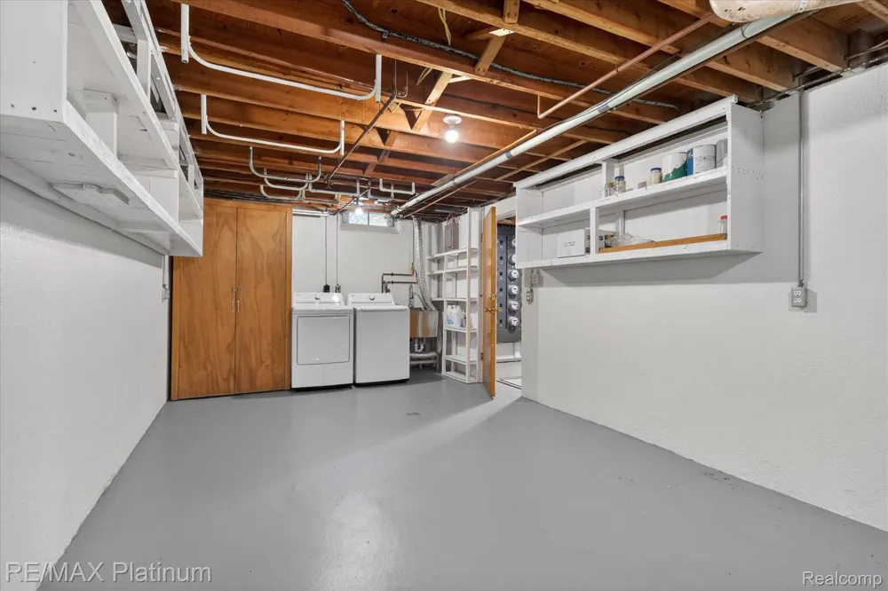 5980 Alan Drive #8 Brighton Township, MI 48116