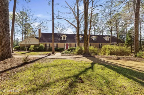 102 Creekwood Drive