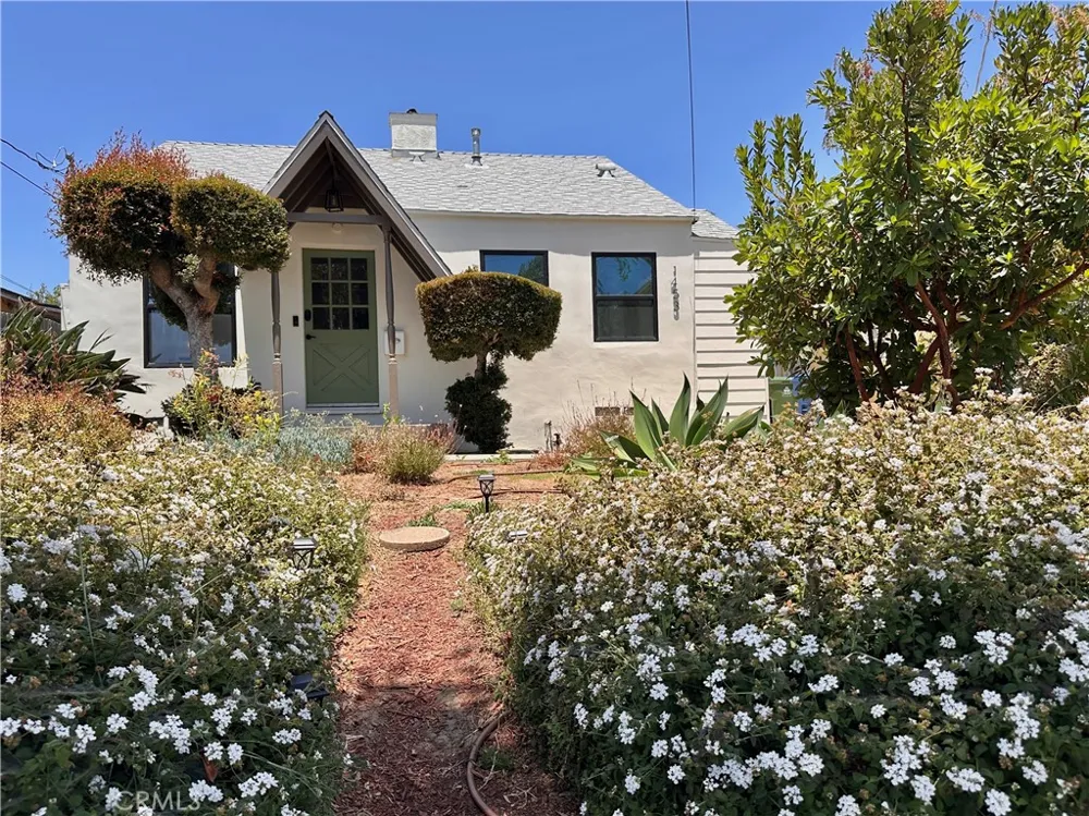 1453 W 215th