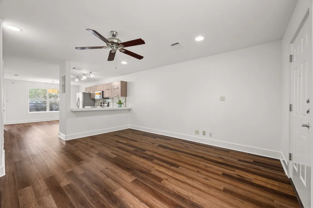 1101 Grove Boulevard #208 Austin, TX 78741