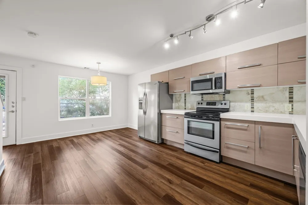 1101 Grove Boulevard #208 Austin, TX 78741