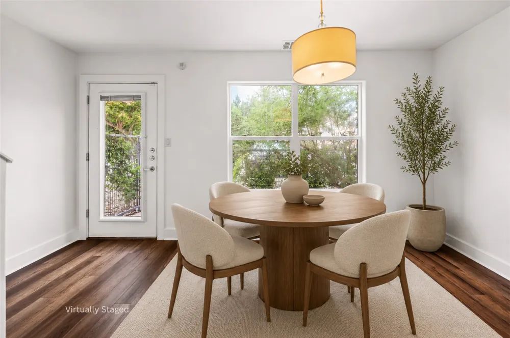 1101 Grove Boulevard #208 Austin, TX 78741