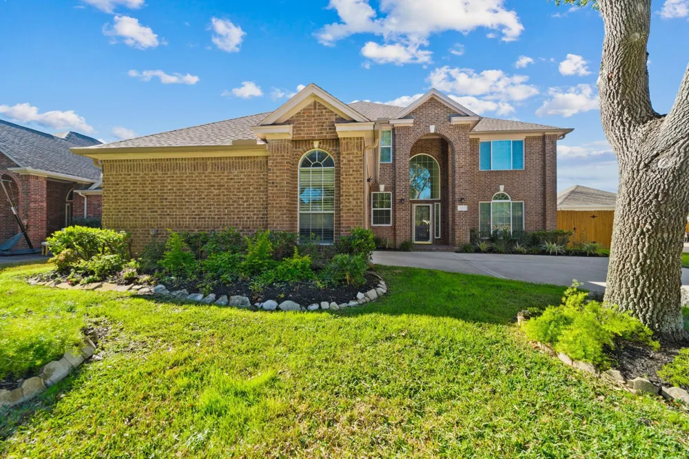 3206 Shadywind Drive