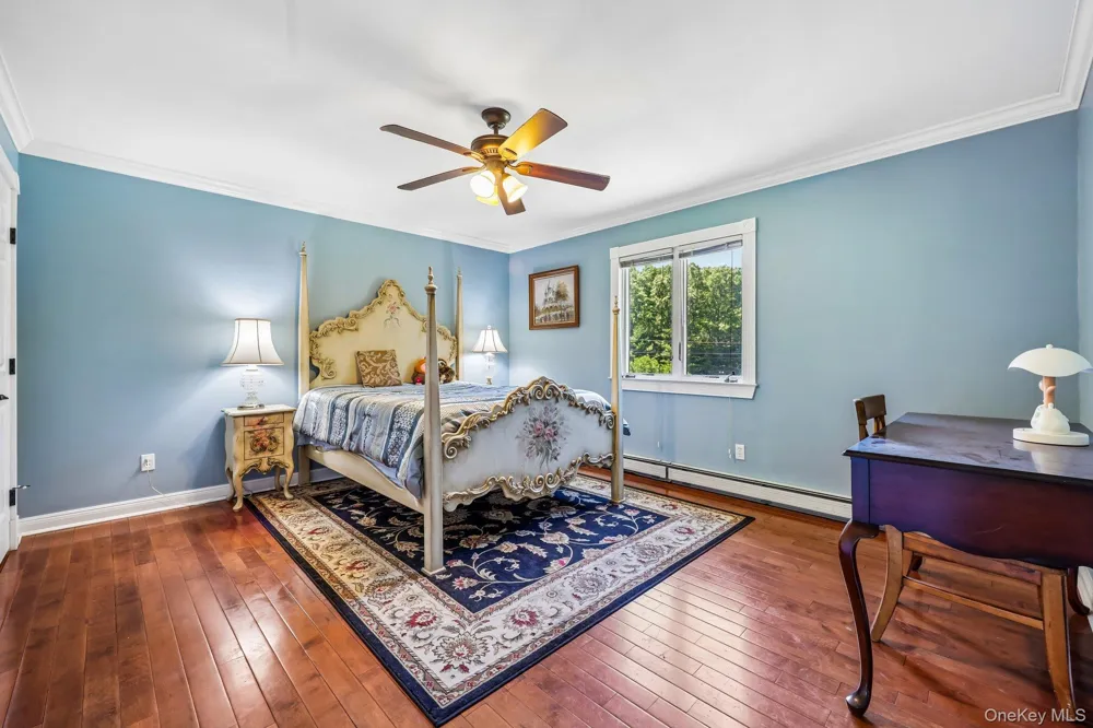 4 Penn Court East Setauket, NY 11733