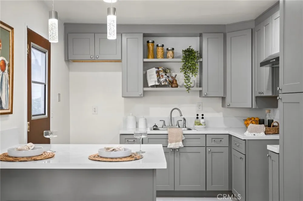 308 Pasadena Avenue Azusa, CA 91702