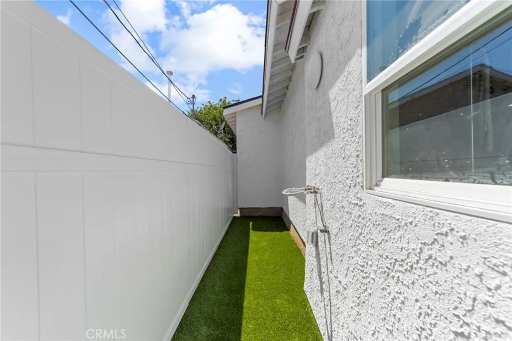 308 Pasadena Avenue Azusa, CA 91702